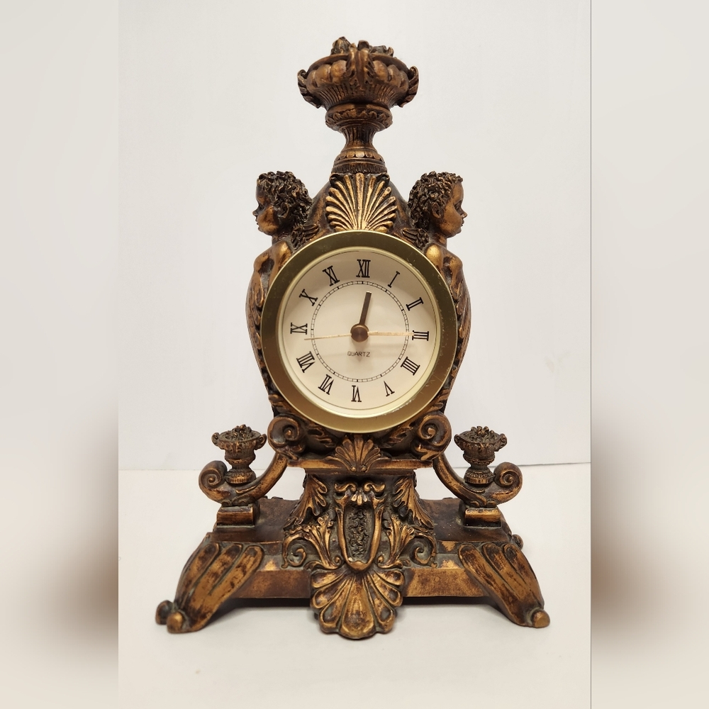 Pier One Etched Cherub Figurine Quartz Clock